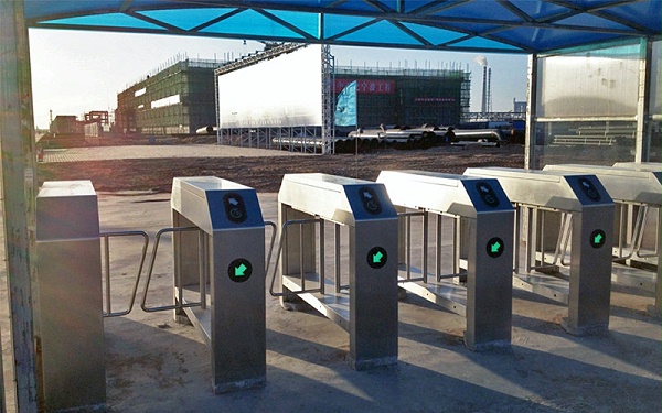 冬季戶外閘機(jī)使用必讀