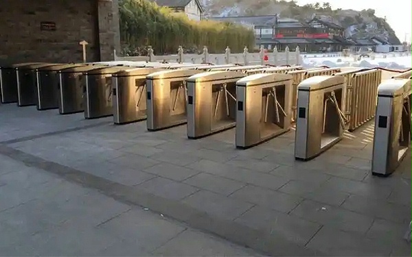 冬季戶外閘機(jī)使用必讀