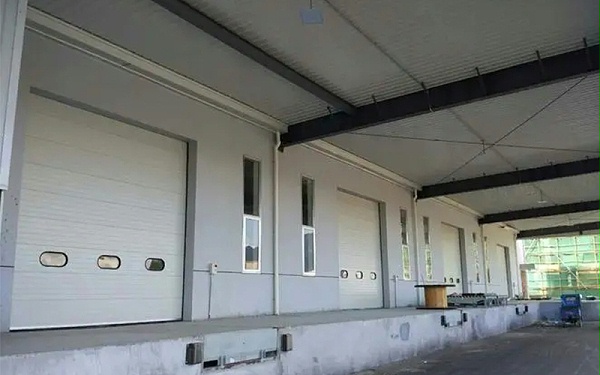 工業(yè)提升門常見故障維修說明