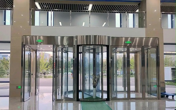 應對氣候變化：秋季旋轉門保養(yǎng)需了解