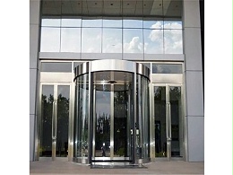 警惕！旋轉(zhuǎn)門安裝不到位帶來的多重風(fēng)險