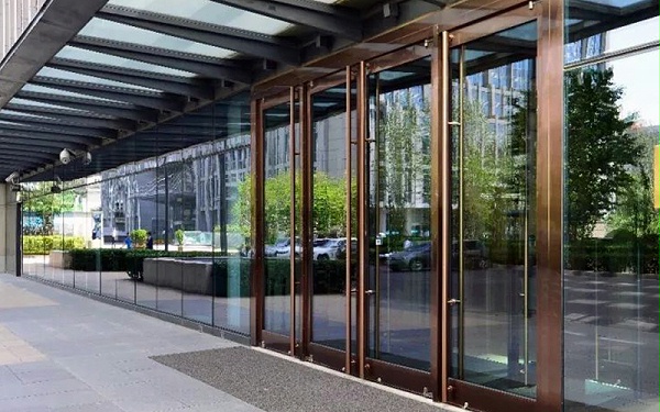 特點(diǎn)對(duì)比丨平衡易推門與其它門型的比較