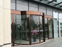 北京兩翼旋轉(zhuǎn)門保養(yǎng)天橋藝術(shù)大廈兩翼旋轉(zhuǎn)門保養(yǎng)服務案例