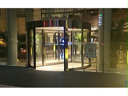 旋轉(zhuǎn)門售后服務(wù)案例酒店電動(dòng)轉(zhuǎn)門保養(yǎng)服務(wù)