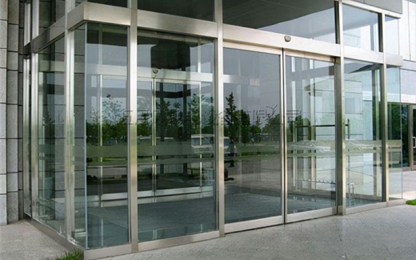 自動感應(yīng)門維修操作注意規(guī)范