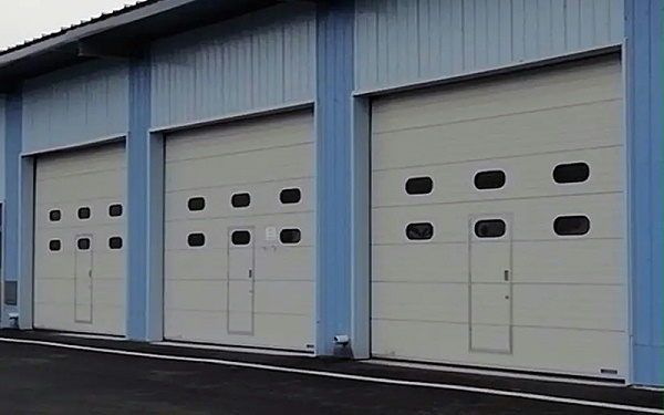 工業(yè)滑升門結(jié)構(gòu)組成介紹