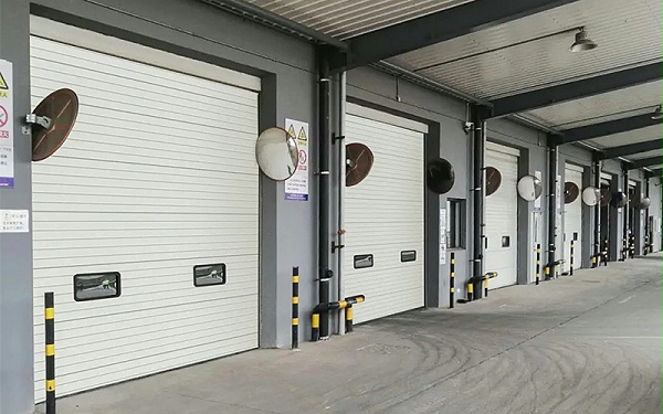 電動(dòng)工業(yè)門保養(yǎng)注意事項(xiàng)與維護(hù)周期