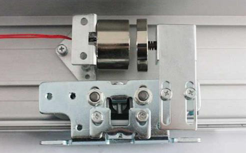 自動(dòng)玻璃平移門磁力鎖常見故障維修方法