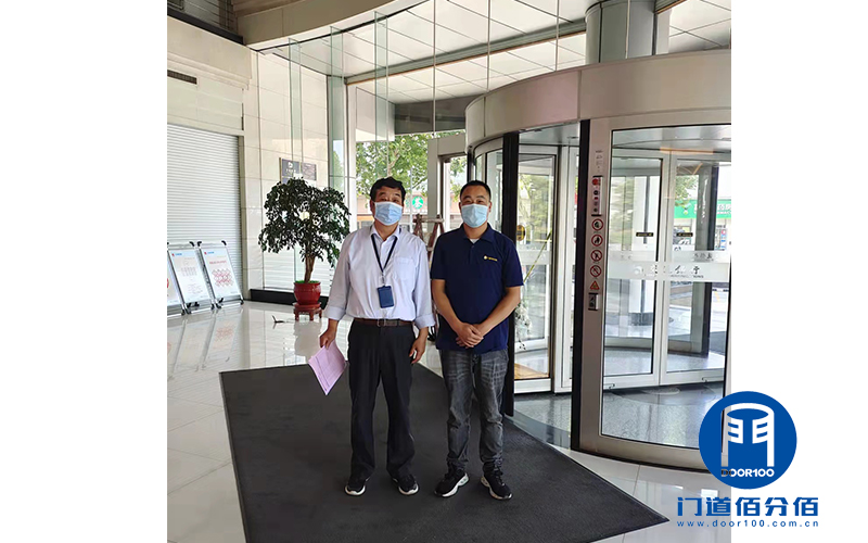 泰州旋銀行自動(dòng)旋轉(zhuǎn)門維修保養(yǎng)實(shí)錄