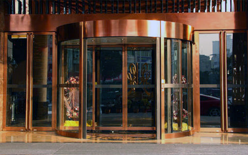 火災(zāi)、夾人，自動(dòng)旋轉(zhuǎn)門防護(hù)措施有哪些之自動(dòng)兩翼旋轉(zhuǎn)門