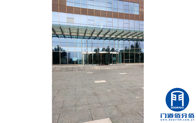 保障通行：記國(guó)家能源東北分公司旋轉(zhuǎn)門維修