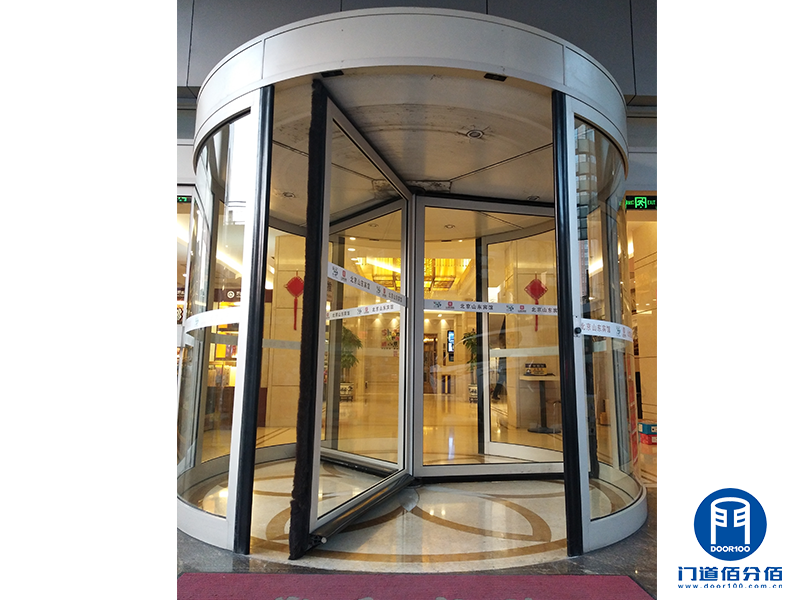 山東賓館凱必盛自動(dòng)三翼旋轉(zhuǎn)門升級(jí)服務(wù)