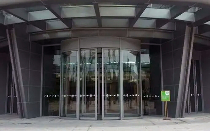 自動弧形門打不開關(guān)不上如何維修？