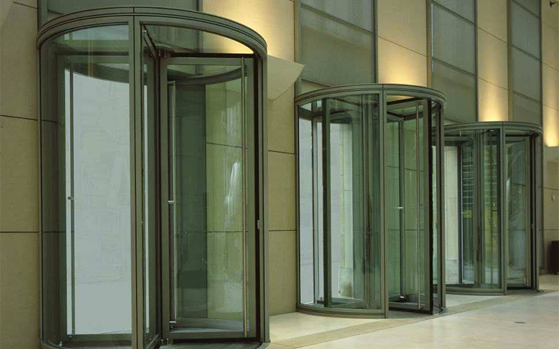 三組四翼自動(dòng)旋轉(zhuǎn)門(mén)