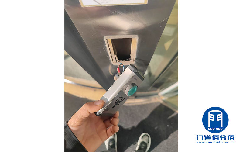 酒店門面煥新術(shù)之旋轉(zhuǎn)門保養(yǎng)工作紀(jì)實(shí)