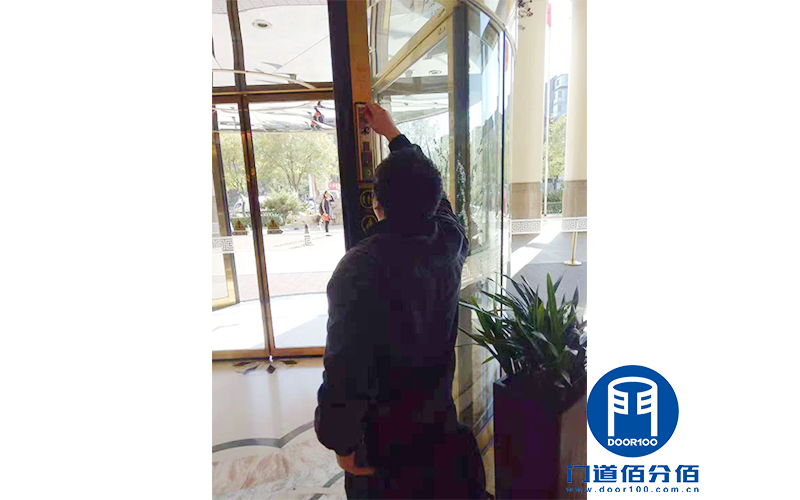 自動旋轉門運行模式與速度調(diào)整