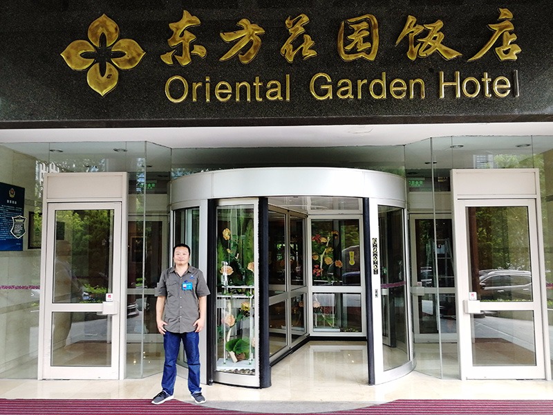 自動(dòng)門維修團(tuán)隊(duì)風(fēng)采展示（一）