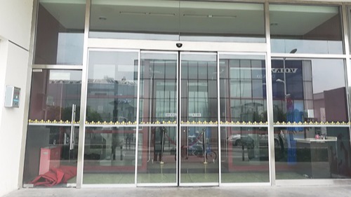 北京自動(dòng)門維修師傅講解，自動(dòng)門反應(yīng)慢的原因有哪些？