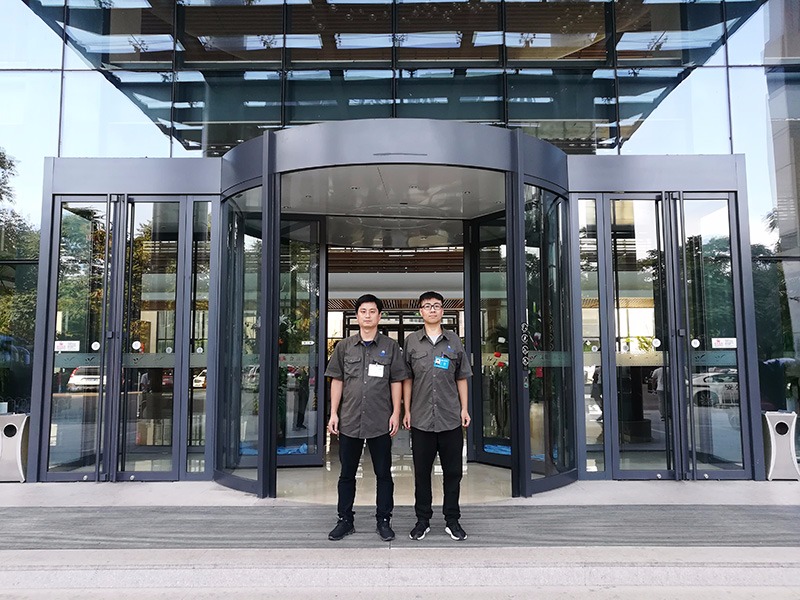 自動(dòng)門維修團(tuán)隊(duì)風(fēng)采展示（七）