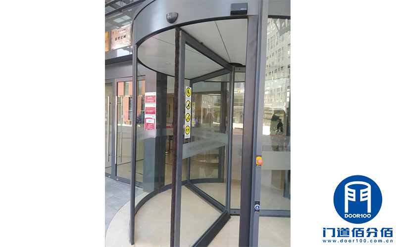 文化館寶盾自動(dòng)三翼旋轉(zhuǎn)門(mén)巡檢