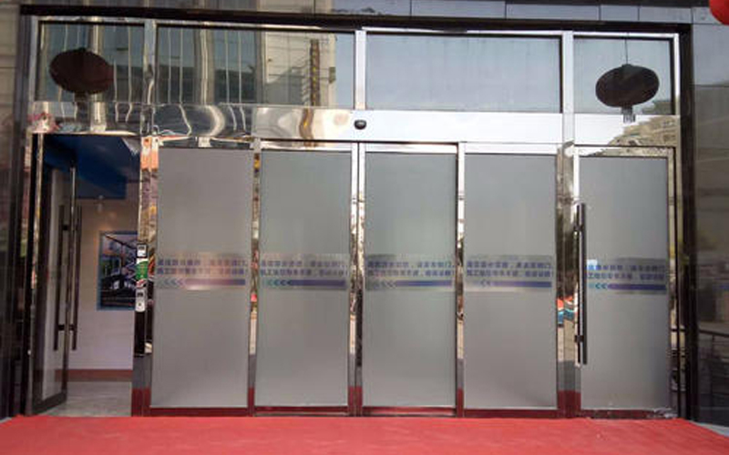 感應(yīng)電動(dòng)門附件配置及售后維護(hù)注意事項(xiàng)