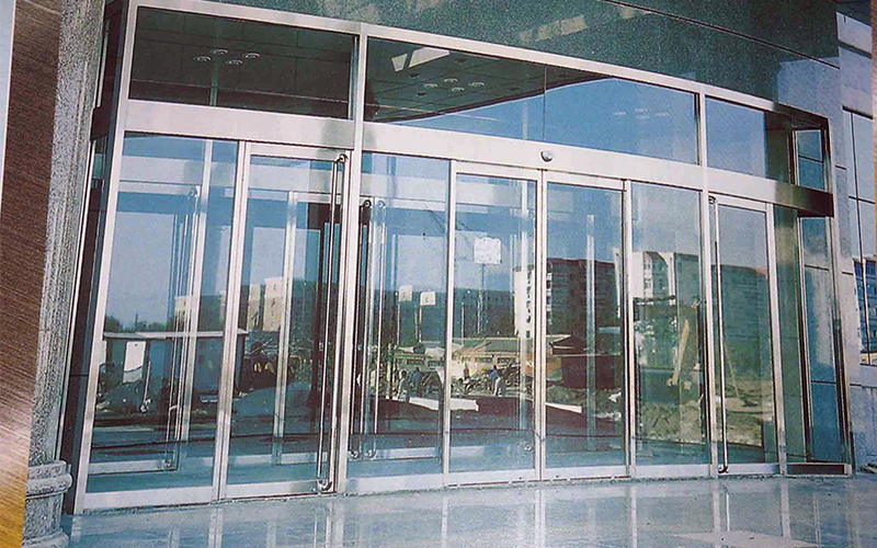 如何正確使用自動門，你get了嗎？