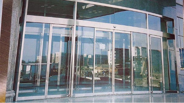 如何正確使用自動(dòng)門，你get了嗎？1