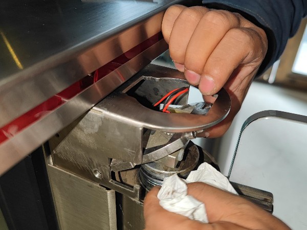 速通門(mén)異響問(wèn)題解決