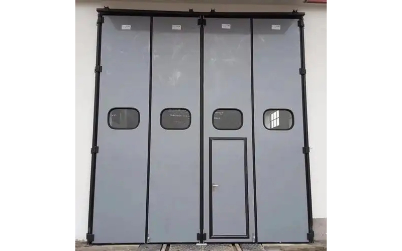 延長工業(yè)折疊門壽命，保養(yǎng)攻略來襲