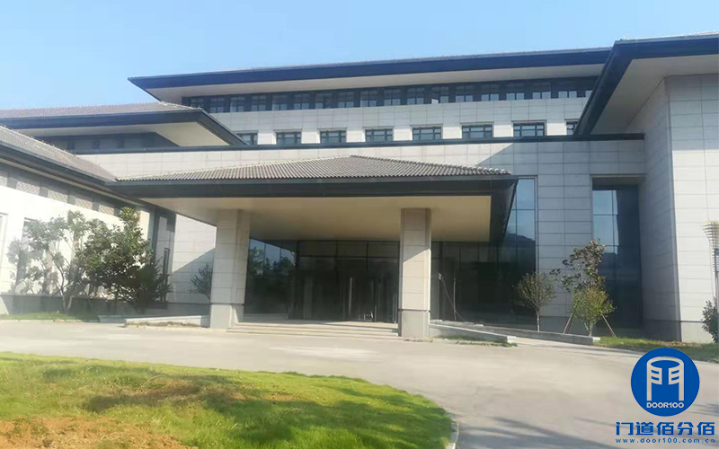 濟(jì)南黨校多瑪自動(dòng)旋轉(zhuǎn)門電器系統(tǒng)維修升級(jí)服務(wù)