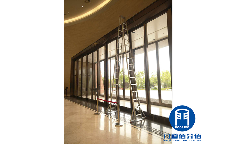 山東淄博藝術(shù)中心重型自動感應(yīng)玻璃門感應(yīng)器維修服務(wù)