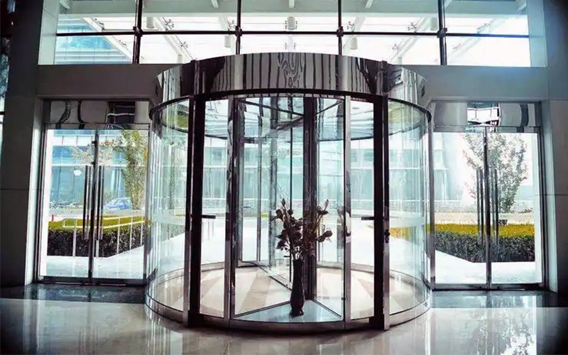 不同角度分析旋轉(zhuǎn)門維保工作的重要性