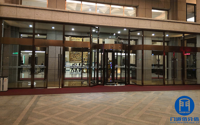 安徽金寨某花園酒店聞軒自動(dòng)三翼旋轉(zhuǎn)門(mén)大保養(yǎng)服務(wù)