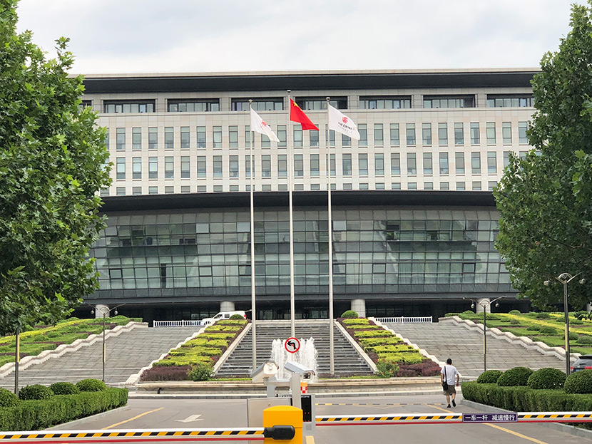 北京國(guó)航總部大樓自動(dòng)門(mén)維修服務(wù)案例