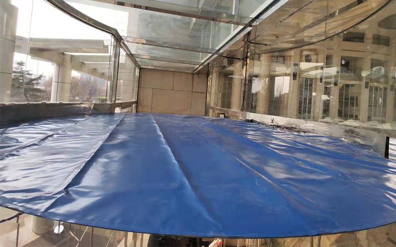 如何防止雨季進(jìn)水問題？旋轉(zhuǎn)門防水策略