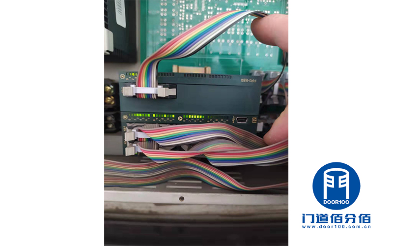 維修自動旋轉(zhuǎn)門開啟使用時不轉(zhuǎn)、不動故障