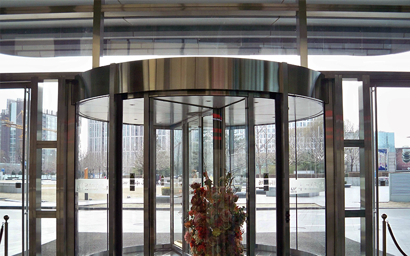 熱風(fēng)幕和空調(diào)有何區(qū)別？其原理和作用是什么？