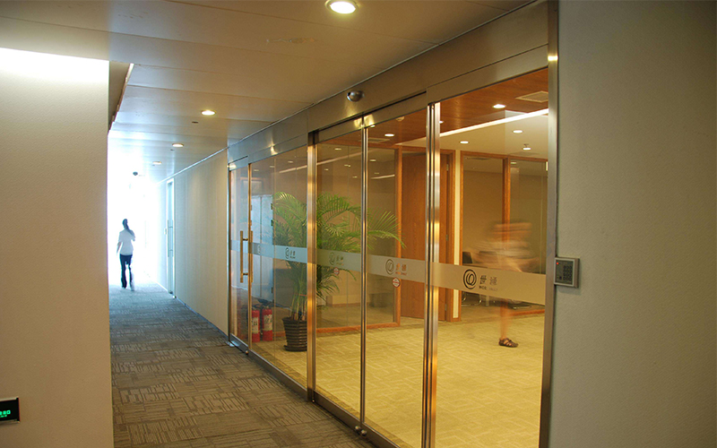 智能化趨勢背景下的自動門有哪些表現(xiàn)形式