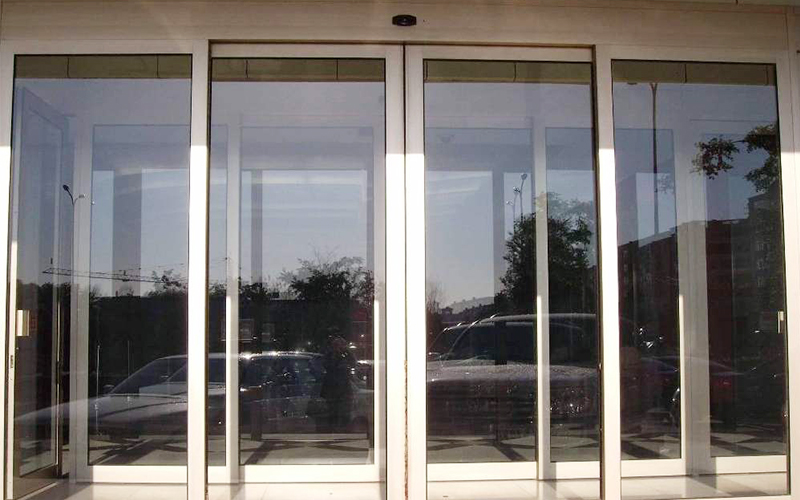 自動(dòng)門日常保養(yǎng)檢查內(nèi)容有哪些？正確自動(dòng)門日常保養(yǎng)檢查方法