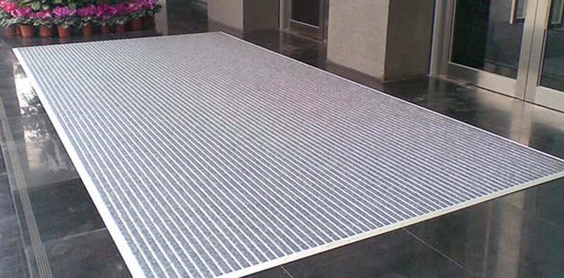 旋轉(zhuǎn)門鋁合金地墊鋪設、清潔和保養(yǎng)方法