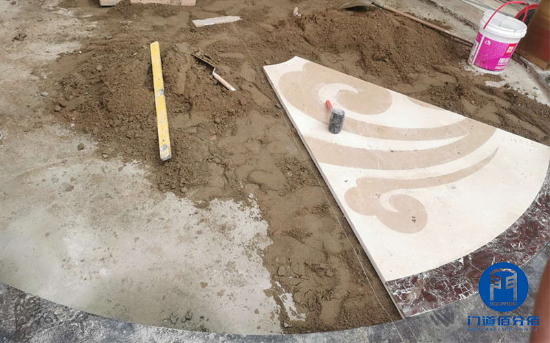 地面改造服務之旋轉門門區(qū)地面石材安裝鋪設流程