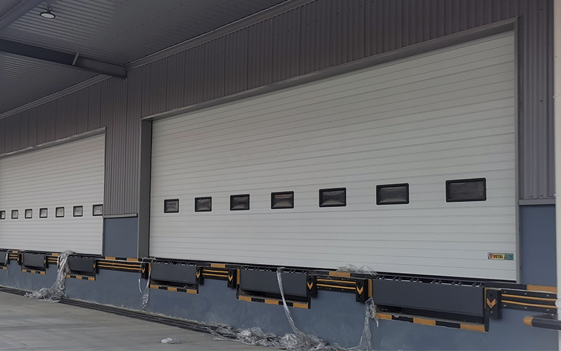 如何應(yīng)對(duì)嚴(yán)寒天氣對(duì)工業(yè)提升門(mén)考驗(yàn)？