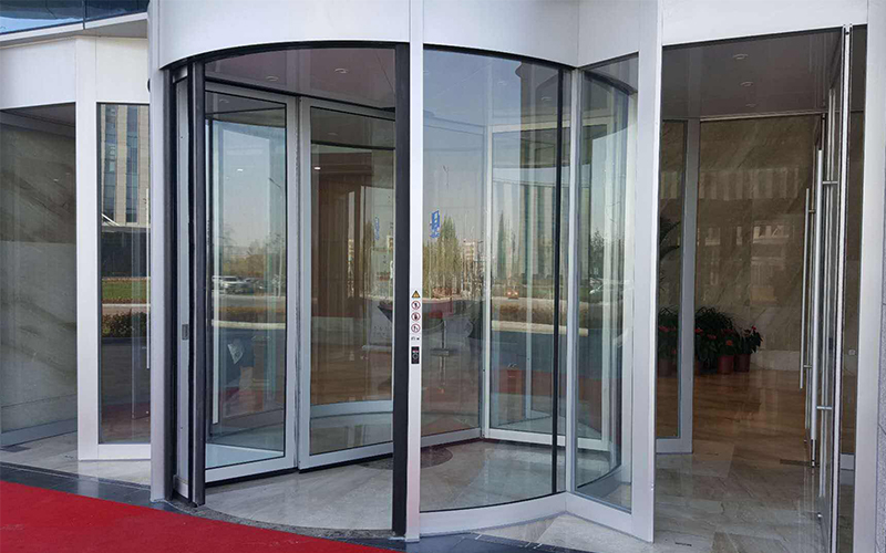 兩翼自動旋轉(zhuǎn)門